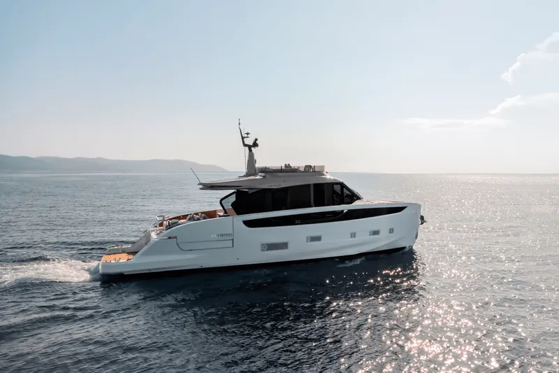 Slide: The Image of Azimut Seadeck 7 2027 - 8144874