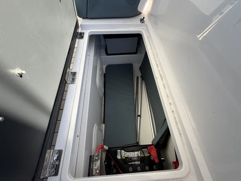 Slide: The Image of Axopar 28 T-Top 2023 - 8150764