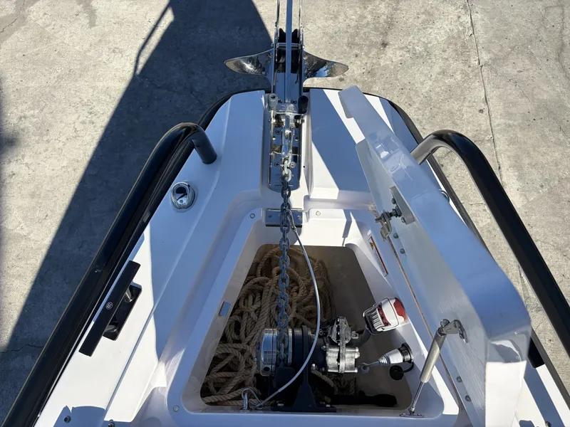 Slide: The Image of Axopar 28 T-Top 2023 - 8150748
