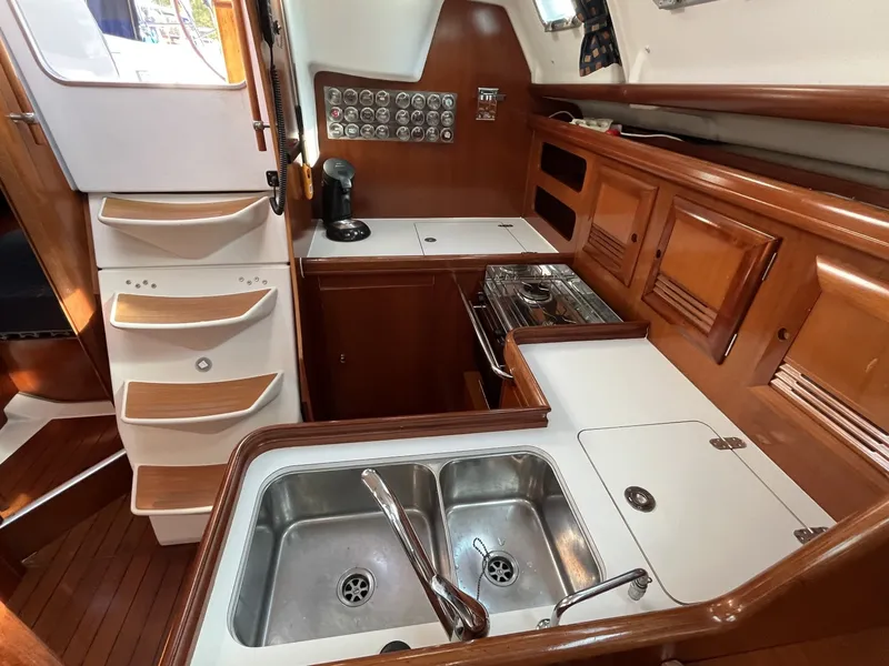 Slide: The Image of Beneteau Oceanis Clipper 393 2001 - 8145509