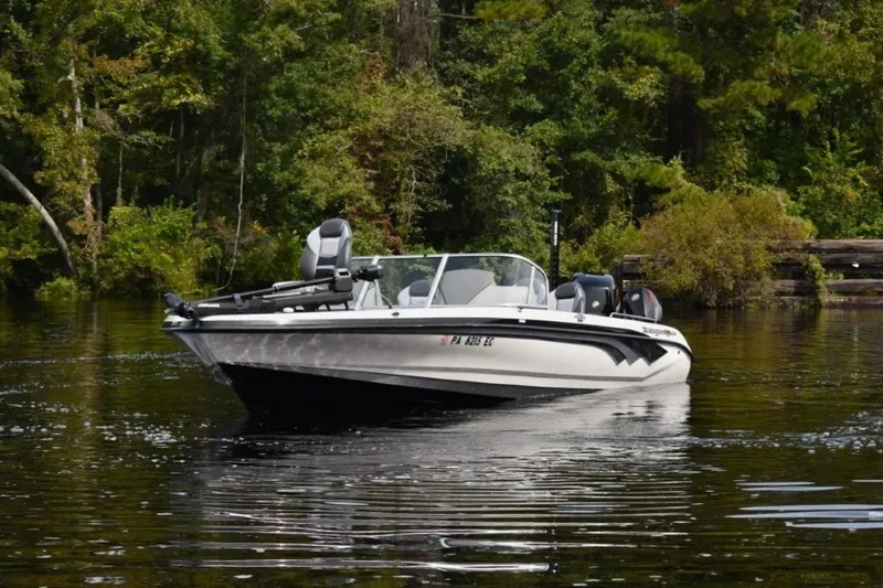 Slide: The Image of Ranger 622FS Pro 2023 - 8149181