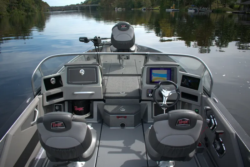 Slide: The Image of Ranger 622FS Pro 2023 - 8149198