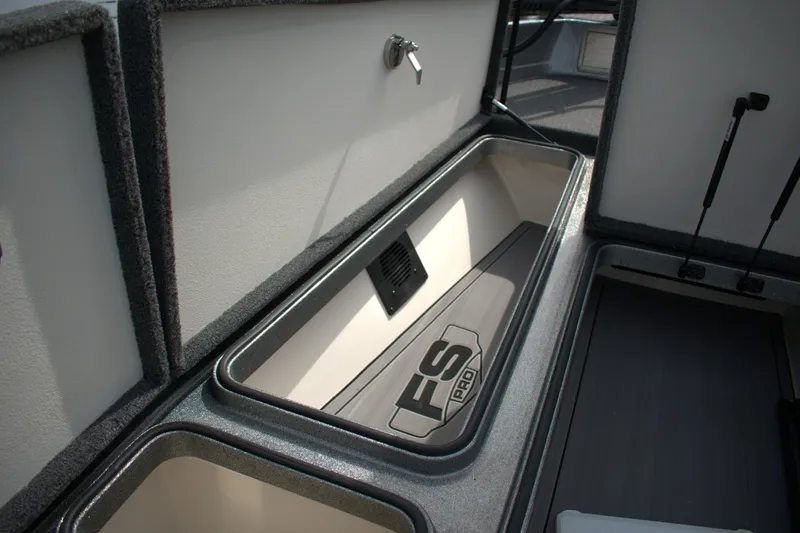 Slide: The Image of Ranger 622FS Pro 2023 - 8149229
