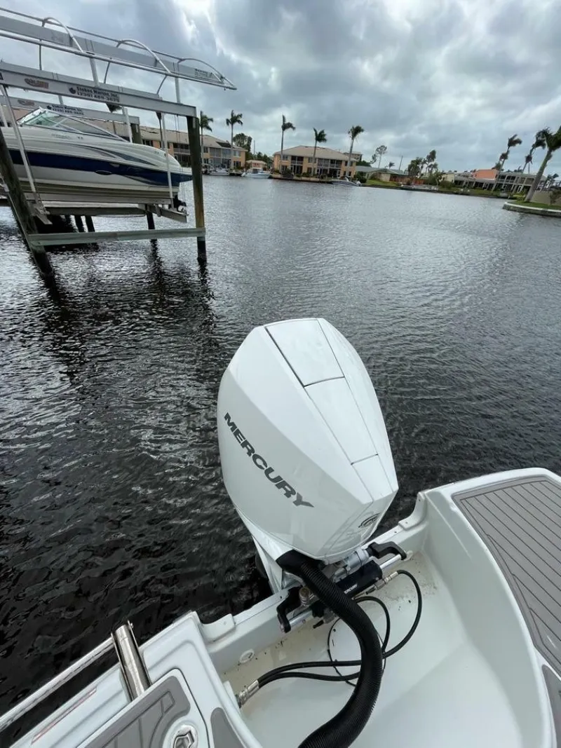 Slide: The Image of Crownline Boats 270 XSS 2021 - 8149302