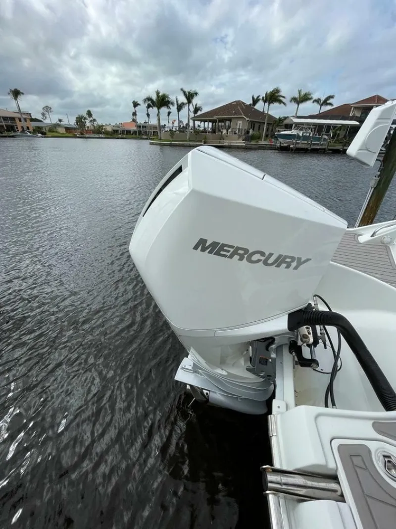 Slide: The Image of Crownline Boats 270 XSS 2021 - 8149310
