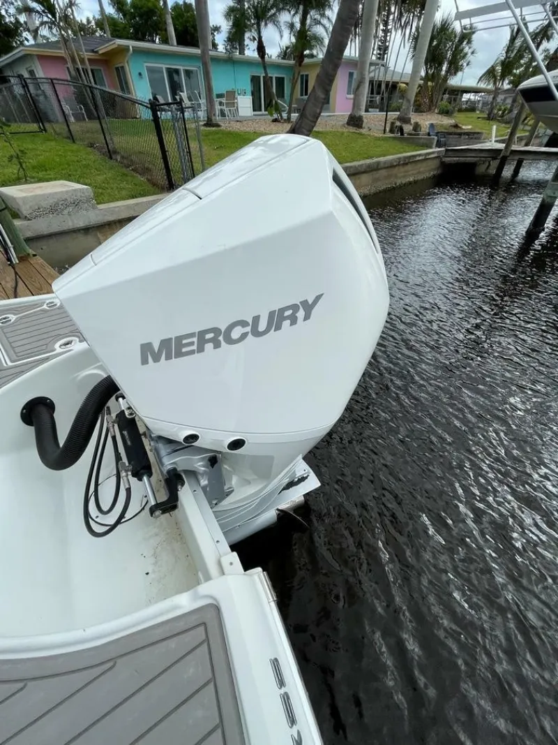 Slide: The Image of Crownline Boats 270 XSS 2021 - 8149304