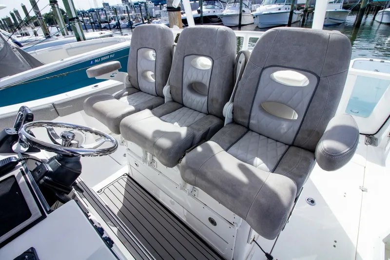 Slide: The Image of Sea Fox 328 Commander 2019 - 8150053