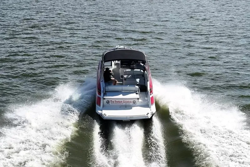Slide: The Image of Formula 330 Crossover Bowrider 2016 - 8149477