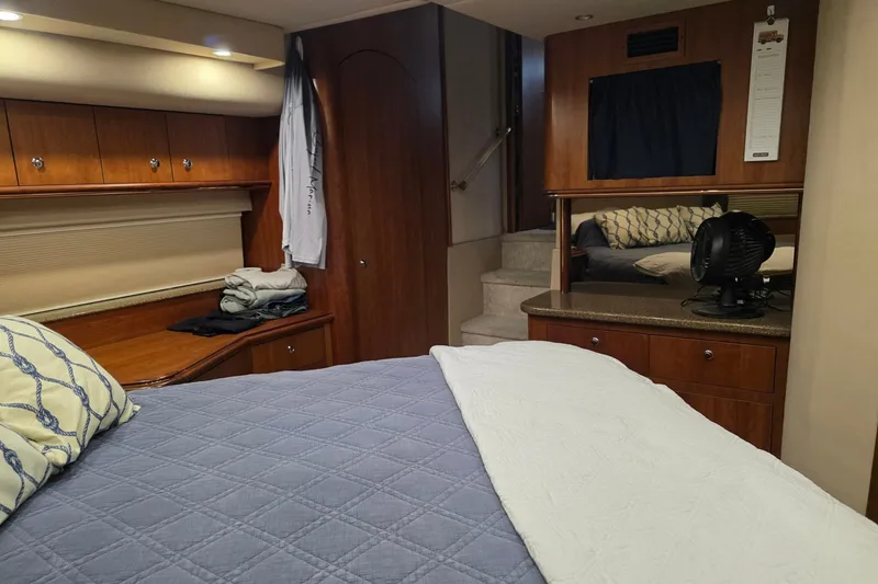 Slide: The Image of Cruisers 4450 Express Motoryacht 2001 - 8315847
