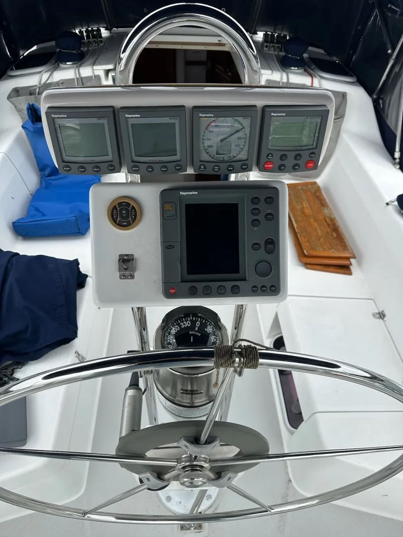 Slide: The Image of Catalina 36 mkII 2004 - 8151184