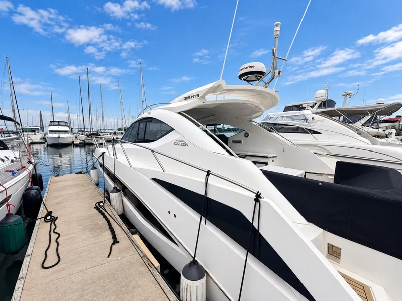 Slide: The Image of Galeon 385 HTS 2017 - 8151232