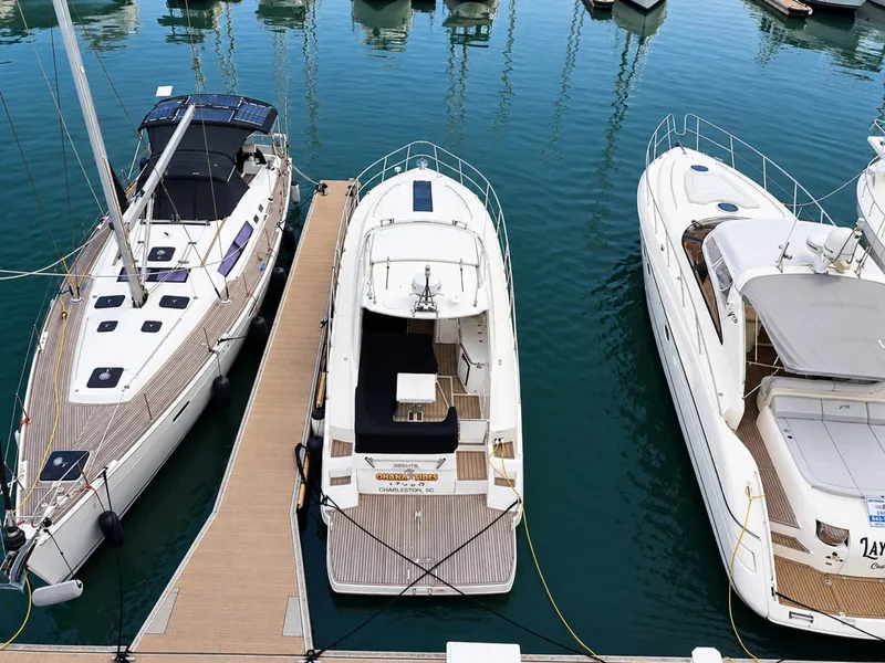 Slide: The Image of Galeon 385 HTS 2017 - 8151234