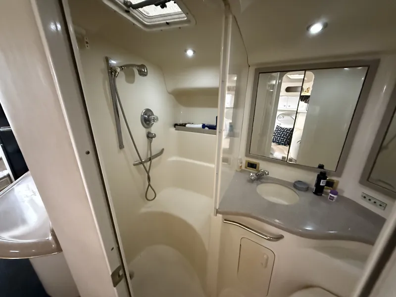 Slide: The Image of Sea Ray 400 Sundancer 1997 - 8151945