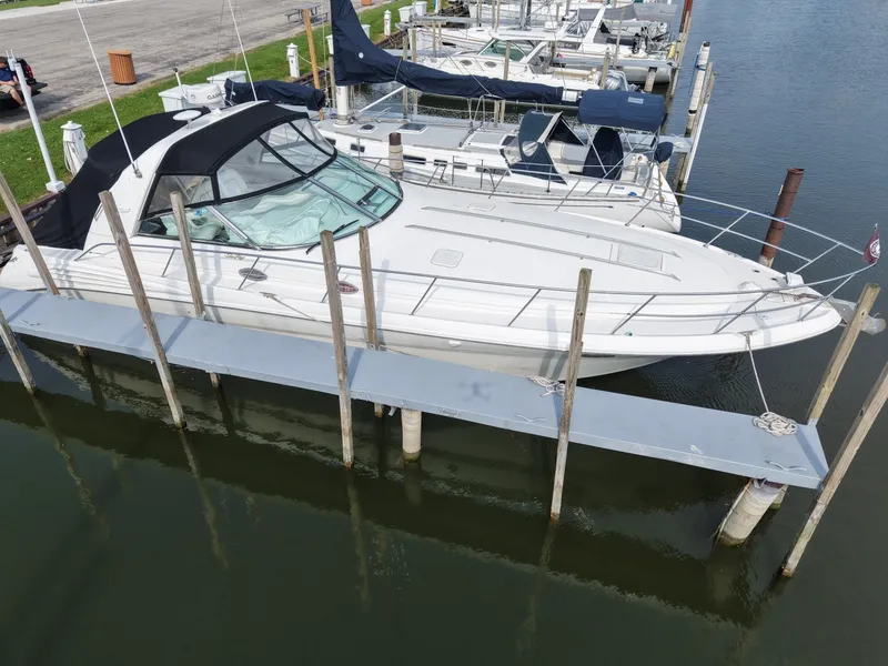 Slide: The Image of Sea Ray 400 Sundancer 1997 - 8151818