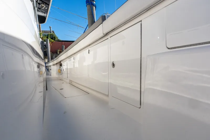 Slide: The Image of Valhalla Boatworks V-46 2022 - 8151999
