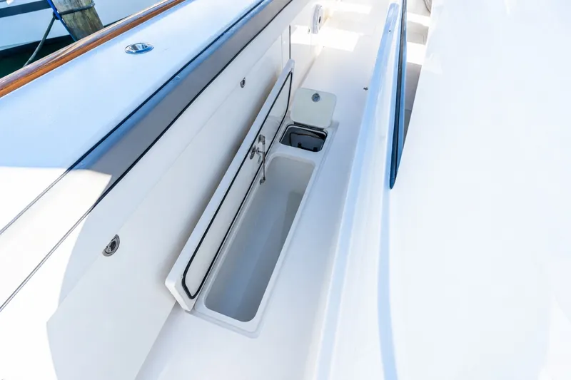 Slide: The Image of Valhalla Boatworks V-46 2022 - 8151985