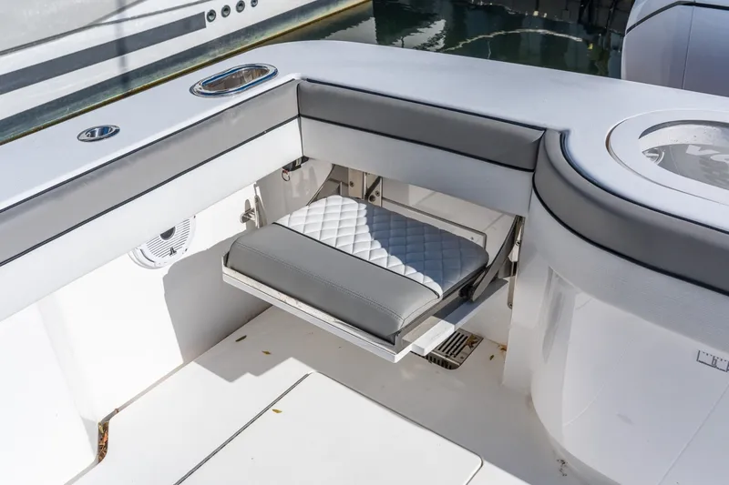 Slide: The Image of Valhalla Boatworks V-46 2022 - 8152020