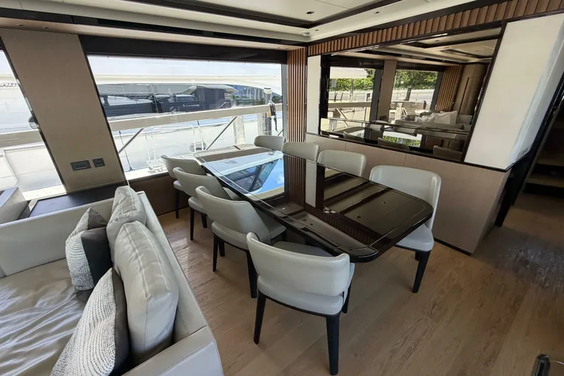 Slide: The Image of Absolute Navetta 75 2024 - 8152884