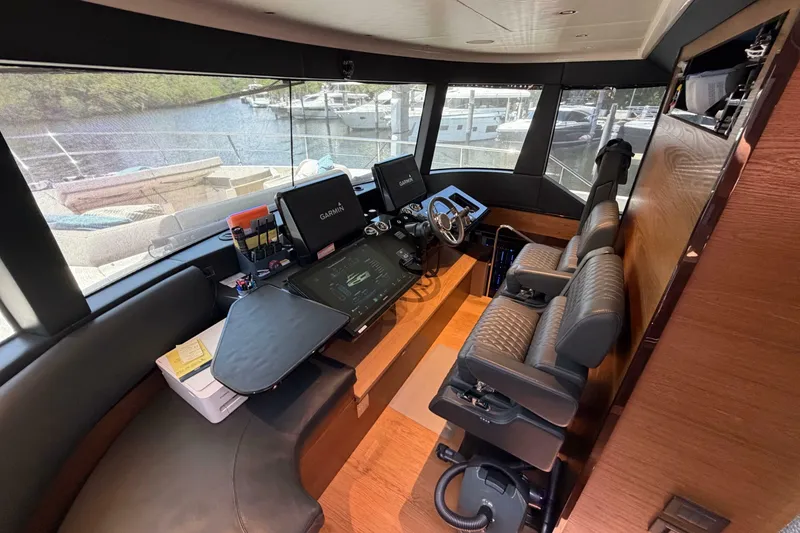Slide: The Image of Absolute Navetta 75 2024 - 8152887