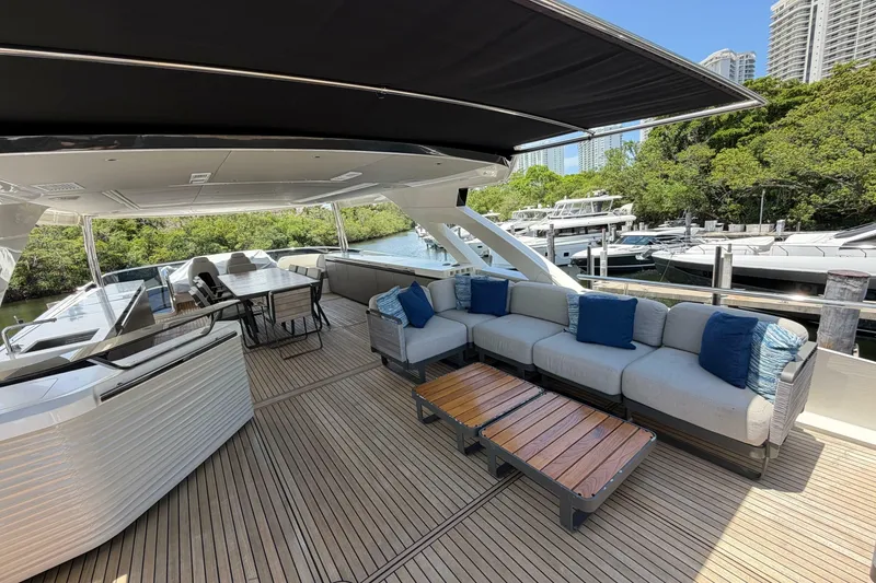 Slide: The Image of Absolute Navetta 75 2024 - 8152896