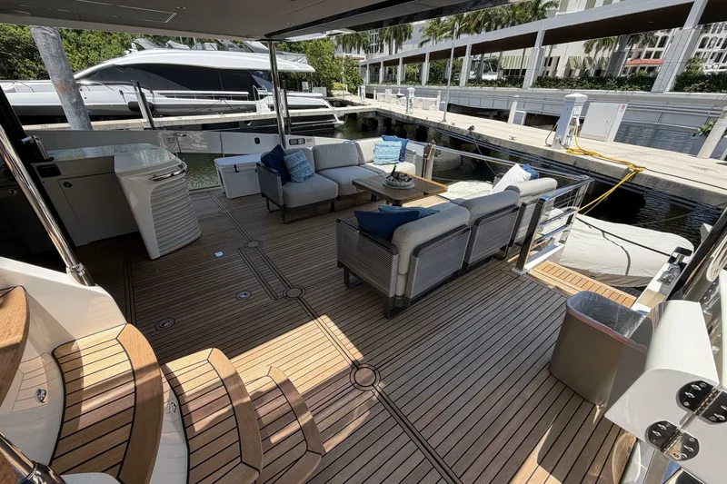 Slide: The Image of Absolute Navetta 75 2024 - 8152881