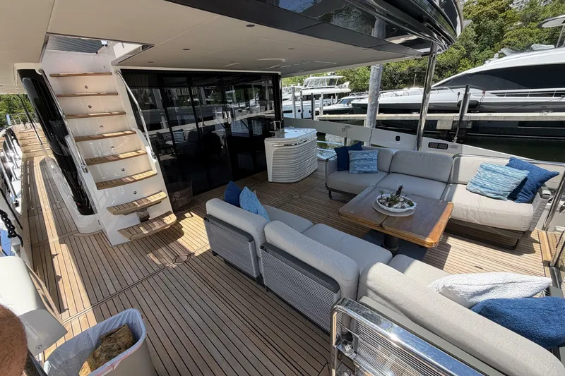 Slide: The Image of Absolute Navetta 75 2024 - 8152882