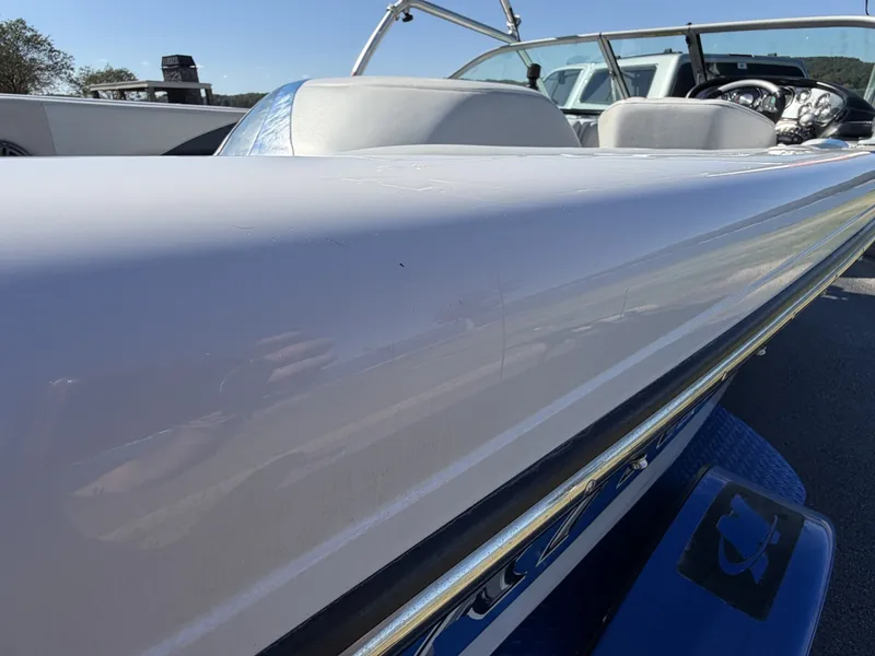 Slide: The Image of Correct Craft Ski Nautique 206 Team Edition 2009 - 8163292