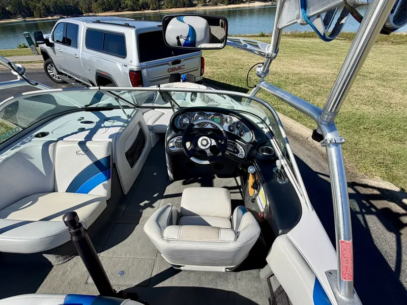 Slide: The Image of Correct Craft Ski Nautique 206 Team Edition 2009 - 8162166