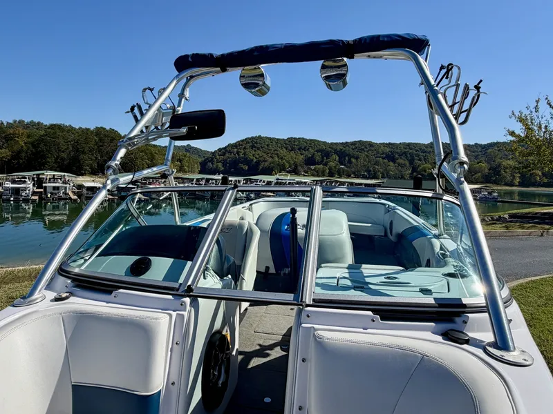 Slide: The Image of Correct Craft Ski Nautique 206 Team Edition 2009 - 8162208