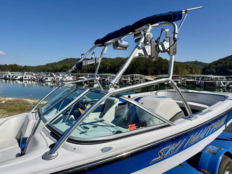 Slide: The Image of Correct Craft Ski Nautique 206 Team Edition 2009 - 8162209