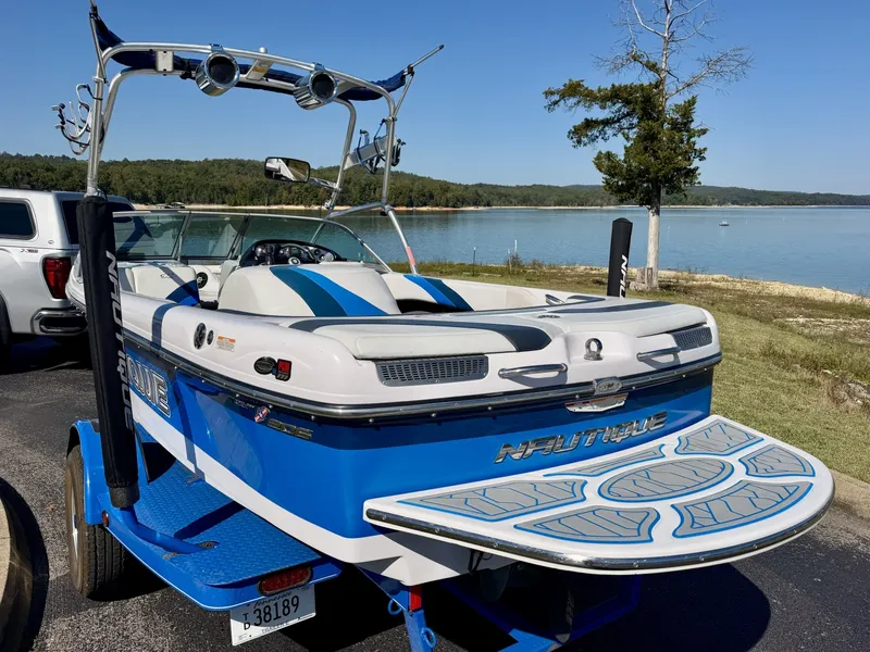 Slide: The Image of Correct Craft Ski Nautique 206 Team Edition 2009 - 8162159