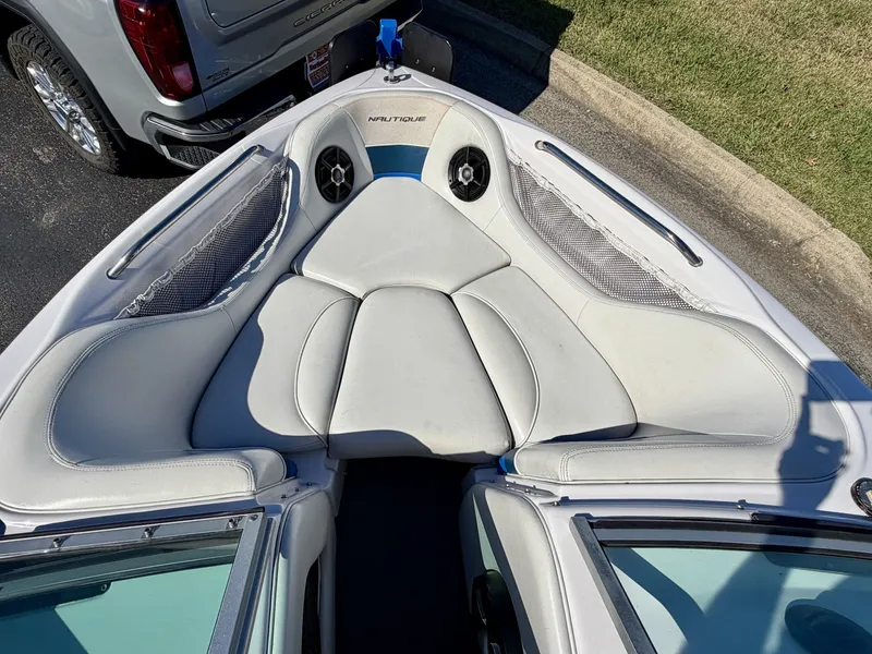 Slide: The Image of Correct Craft Ski Nautique 206 Team Edition 2009 - 8162203