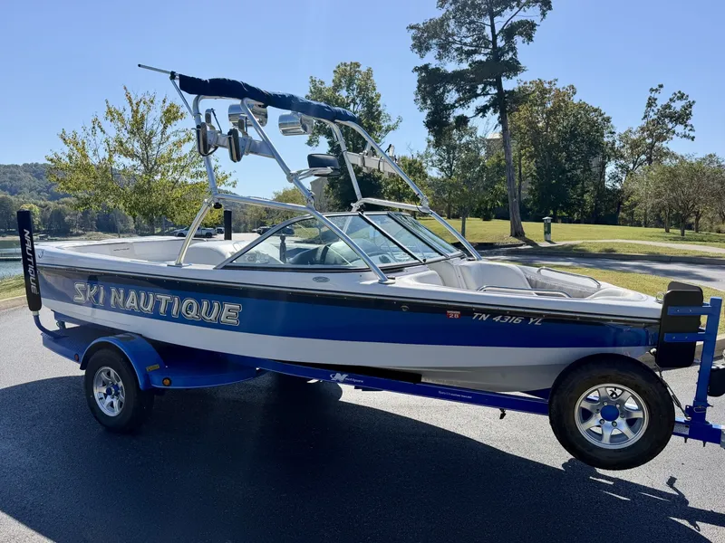 Slide: The Image of Correct Craft Ski Nautique 206 Team Edition 2009 - 8162154