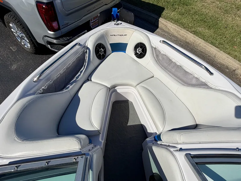 Slide: The Image of Correct Craft Ski Nautique 206 Team Edition 2009 - 8162204
