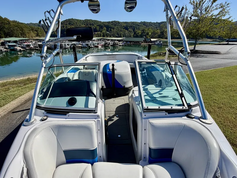 Slide: The Image of Correct Craft Ski Nautique 206 Team Edition 2009 - 8162207