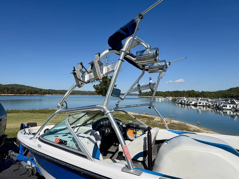 Slide: The Image of Correct Craft Ski Nautique 206 Team Edition 2009 - 8162211