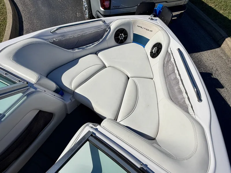 Slide: The Image of Correct Craft Ski Nautique 206 Team Edition 2009 - 8162202