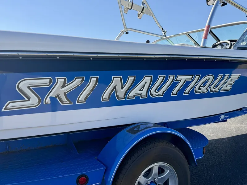Slide: The Image of Correct Craft Ski Nautique 206 Team Edition 2009 - 8165116
