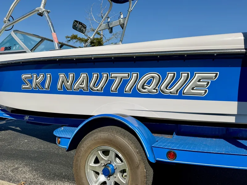 Slide: The Image of Correct Craft Ski Nautique 206 Team Edition 2009 - 8165113