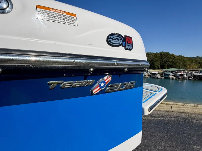 Slide: The Image of Correct Craft Ski Nautique 206 Team Edition 2009 - 8165092