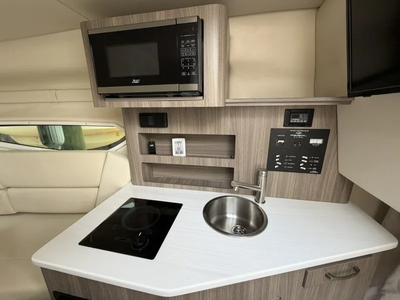 Slide: The Image of Regal 26 XO 2022 - 8170271