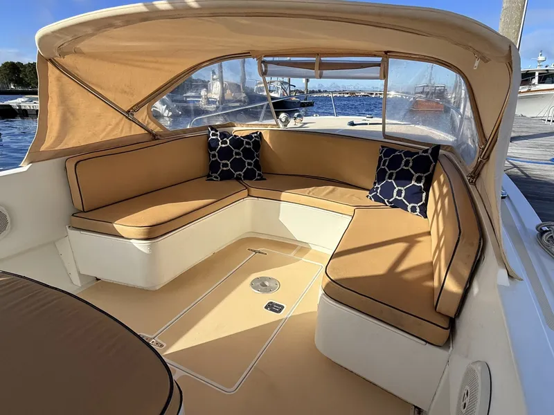 Slide: The Image of Vanquish 24 Runabout 2010 - 8171309
