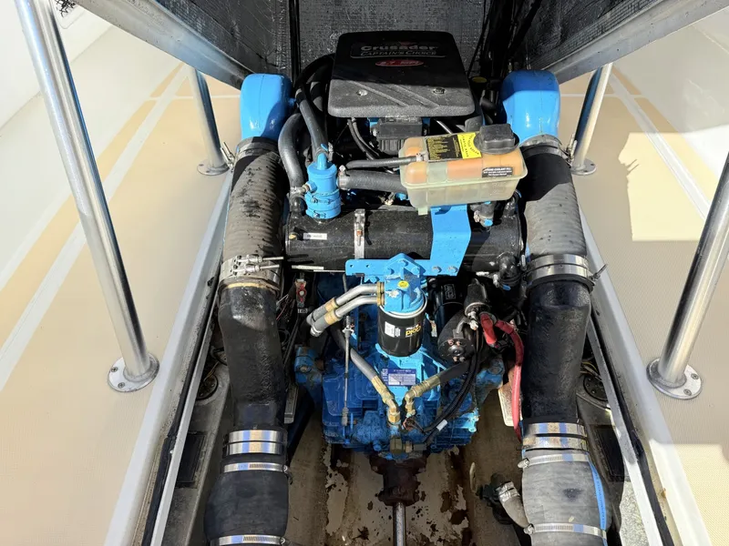 Slide: The Image of Vanquish 24 Runabout 2010 - 8171312