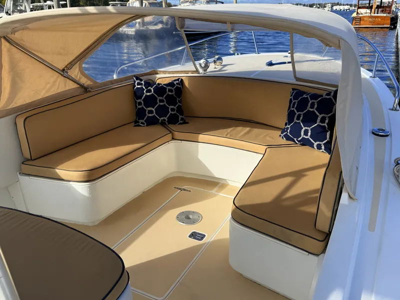 Slide: The Image of Vanquish 24 Runabout 2010 - 8171305