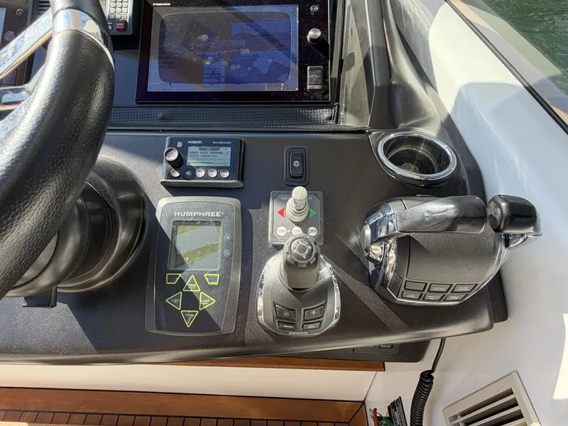 Slide: The Image of Sunseeker 60 Predator 2014 - 8171557