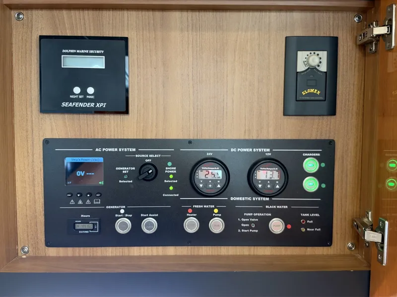 Slide: The Image of Sunseeker 60 Predator 2014 - 8171629