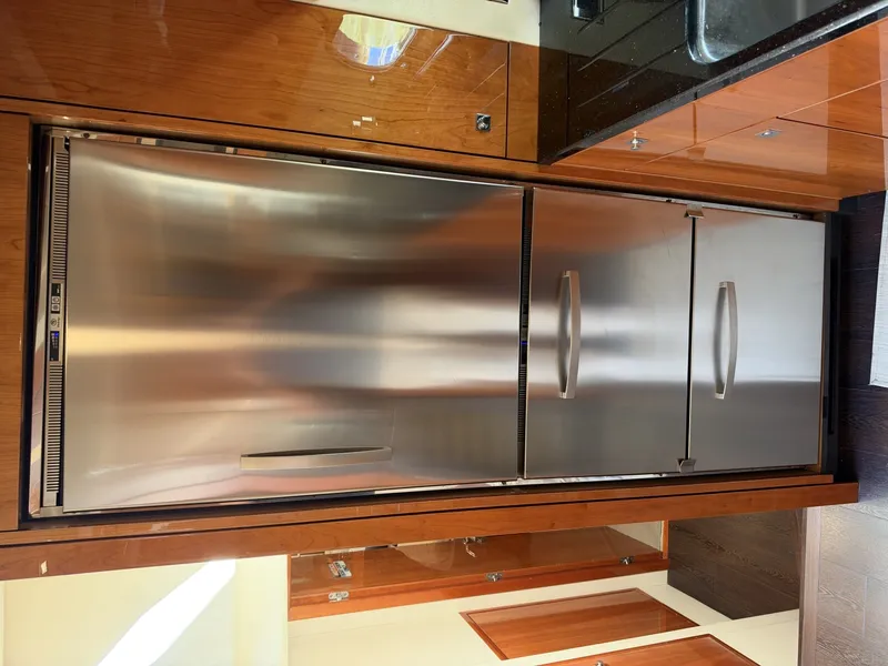 Slide: The Image of Sunseeker 60 Predator 2014 - 8171572
