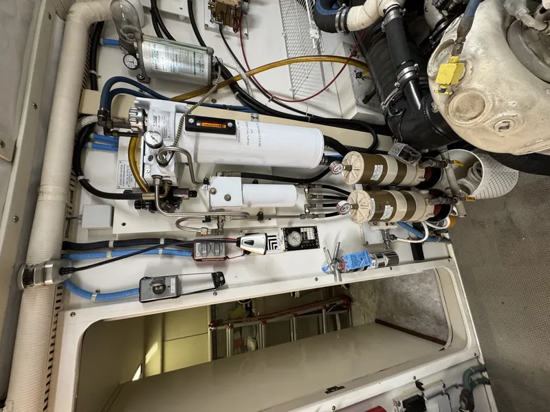 Slide: The Image of Viking 55 MOTOR YACHT WIDE BODY 1990 - 8172105