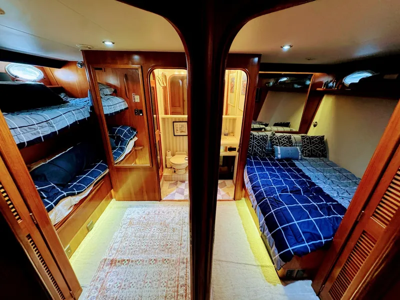Slide: The Image of Viking 55 MOTOR YACHT WIDE BODY 1990 - 8172052