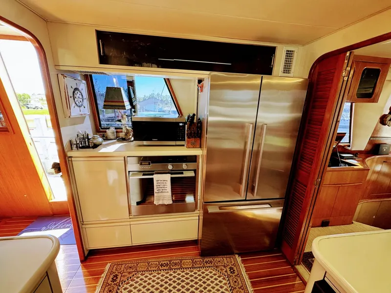 Slide: The Image of Viking 55 MOTOR YACHT WIDE BODY 1990 - 8172021